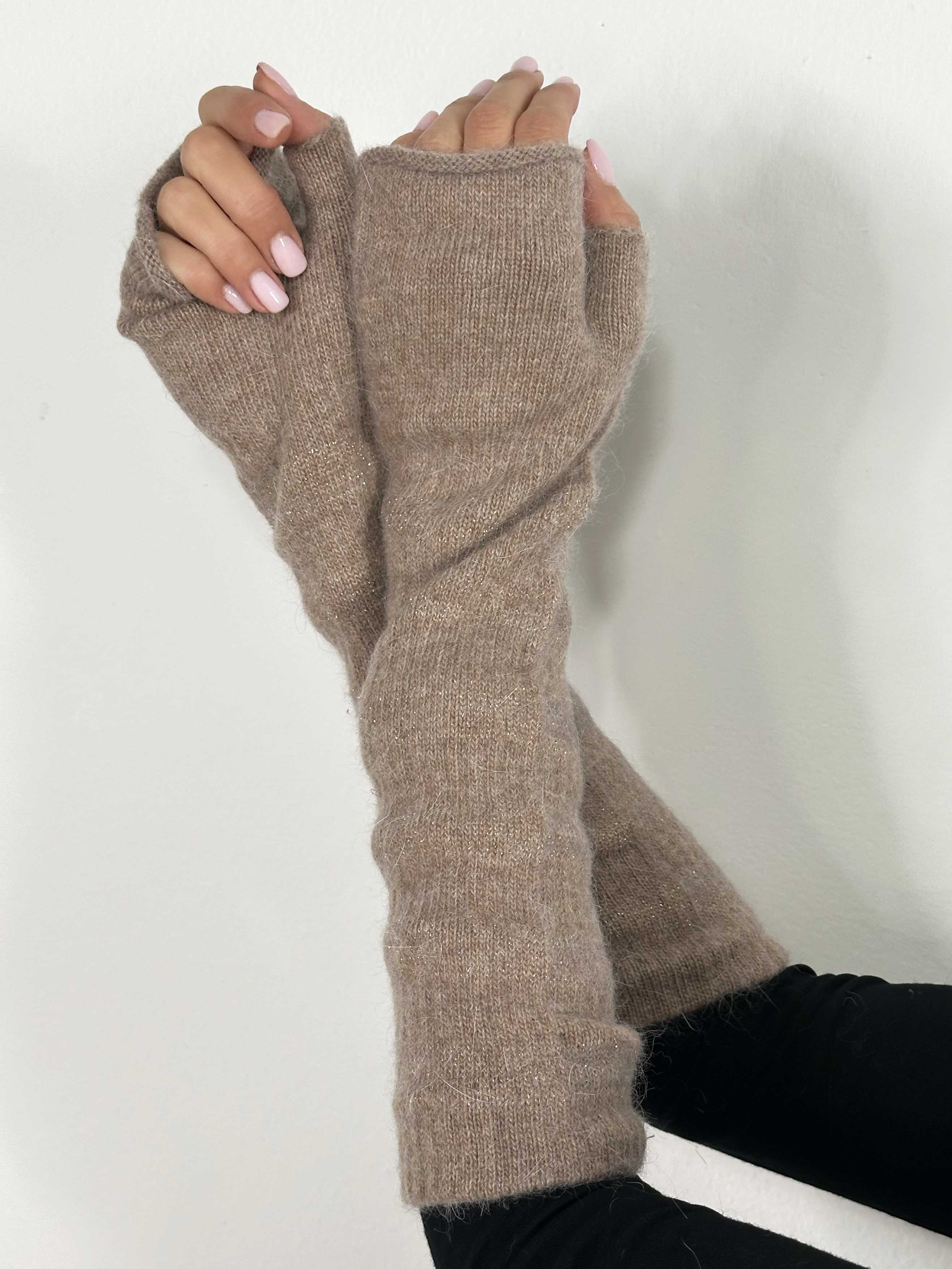 Tacita - Mjuka handskar / armvärmare med glimmertrådar